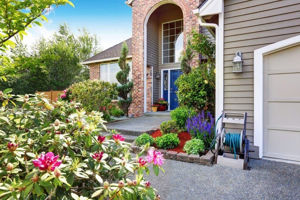 bigstock-Luxury-House-With-Brick-And-Si-143097827-1024x683.jpg